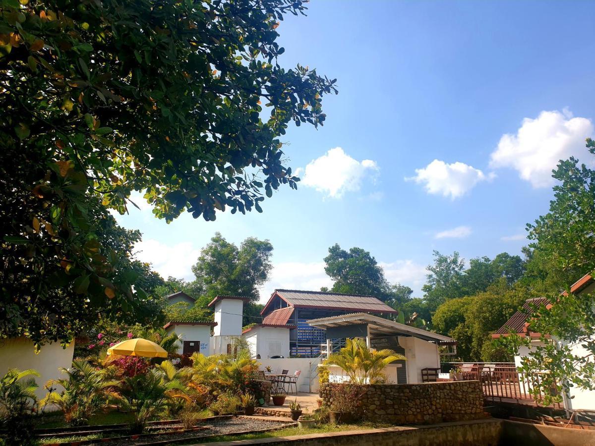 Bohemiaz Resort And Spa Kampot Exterior photo