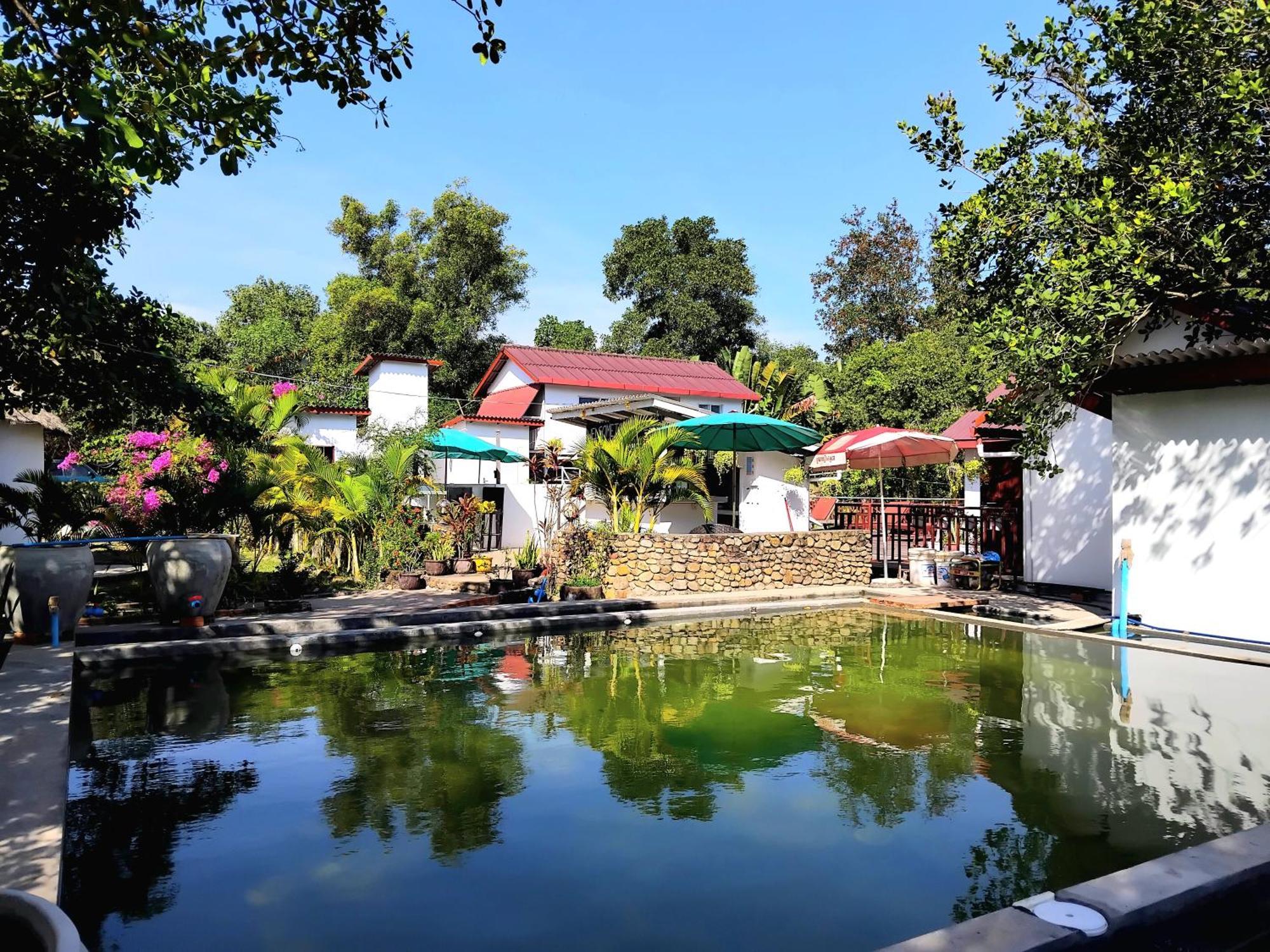 Bohemiaz Resort And Spa Kampot Exterior photo