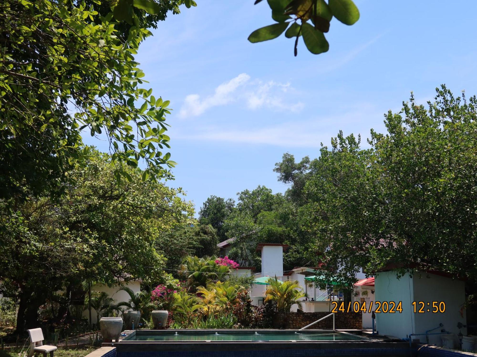 Bohemiaz Resort And Spa Kampot Exterior photo